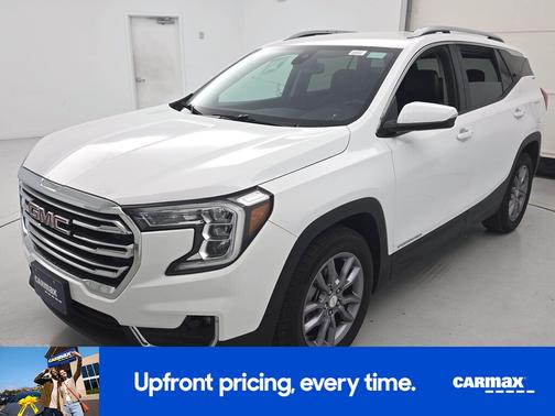 White 2023 GMC Terrain SLT
