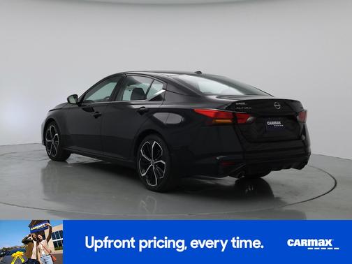 Black 2025 Nissan Altima SR