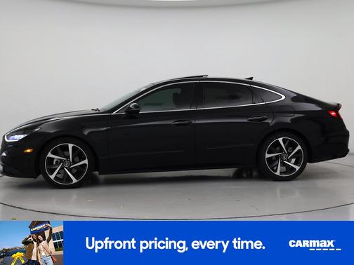 Black 2022 Hyundai SONATA SEL Plus