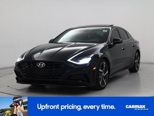 Black 2022 Hyundai SONATA SEL Plus