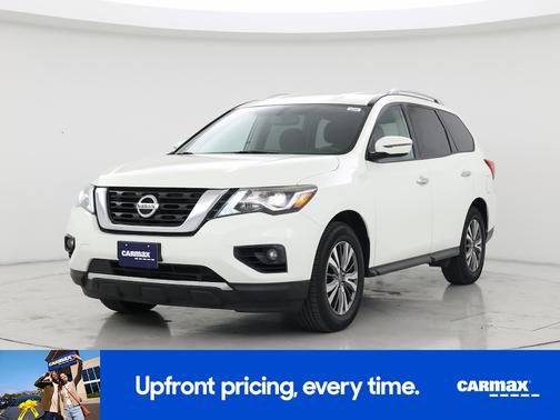 White 2019 Nissan Pathfinder SV