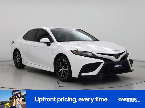 White 2023 Toyota Camry SE