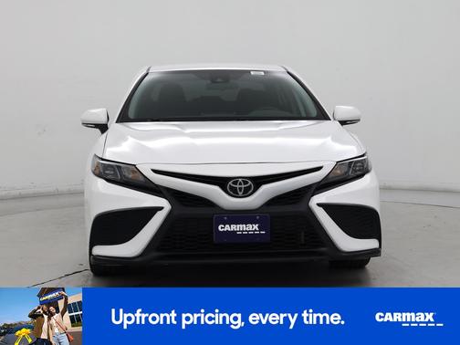 White 2023 Toyota Camry SE