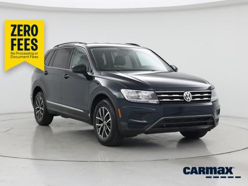 Green 2018 Volkswagen Tiguan SE