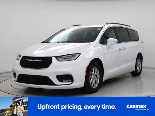 White 2022 Chrysler Pacifica Touring L