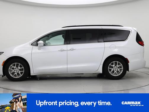 White 2022 Chrysler Pacifica Touring L