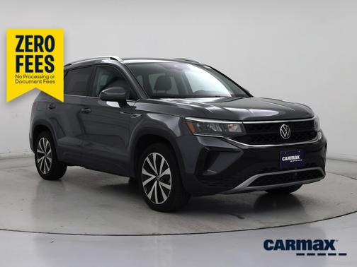 Gray 2023 Volkswagen Taos SE