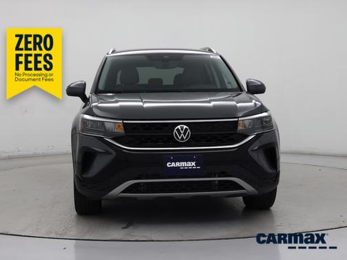 Gray 2023 Volkswagen Taos SE