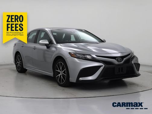 Silver 2023 Toyota Camry SE