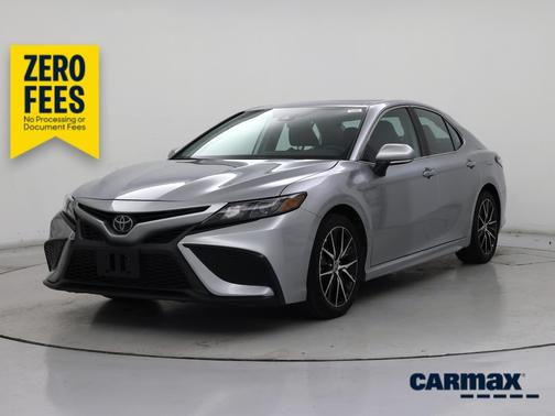 Silver 2023 Toyota Camry SE