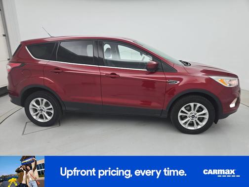 Red 2017 Ford Escape SE