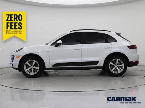 White 2018 Porsche Macan