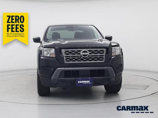 Black 2024 Nissan Frontier SV