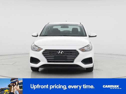 White 2021 Hyundai Accent SE