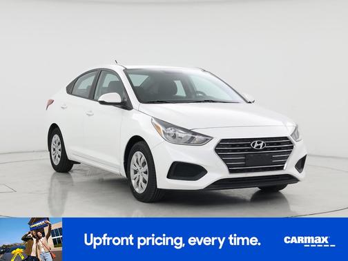 White 2021 Hyundai Accent SE