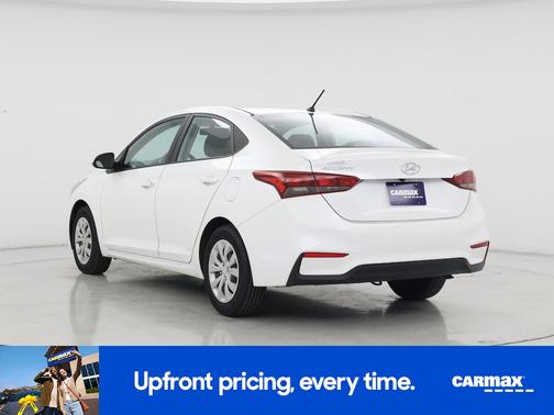 White 2021 Hyundai Accent SE