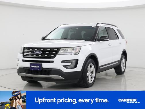White 2016 Ford Explorer XLT