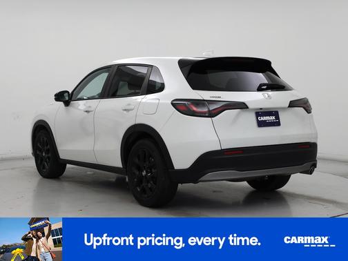 White 2023 Honda HR-V Sport