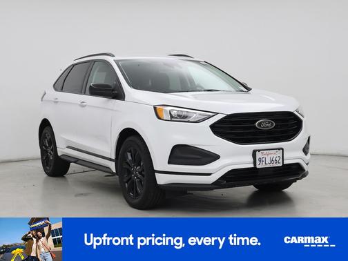 White 2022 Ford Edge SE