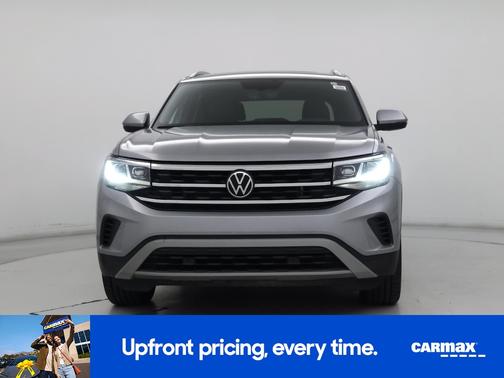 Silver 2021 Volkswagen Atlas Cross Sport SE w/Tech