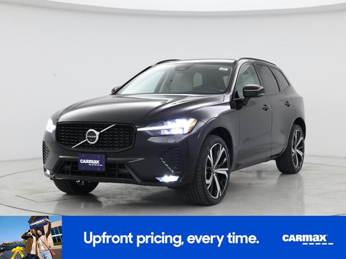2023 Volvo XC60 B5 Plus Dark Theme