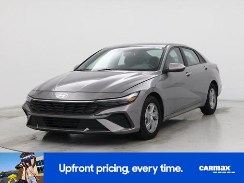 2024 Hyundai ELANTRA SE