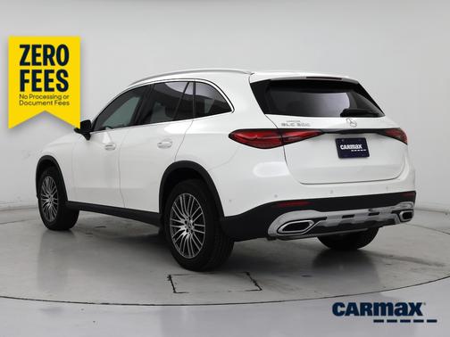 White 2025 Mercedes-Benz GLC 300