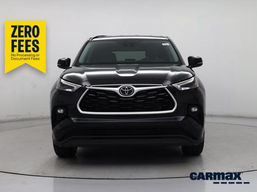 Black 2023 Toyota Highlander LE