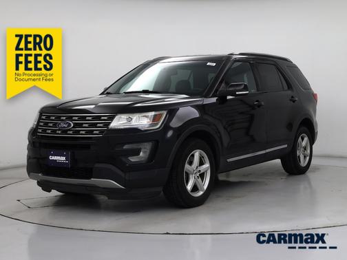 Black 2016 Ford Explorer XLT