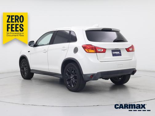 White 2017 Mitsubishi Outlander Sport LE