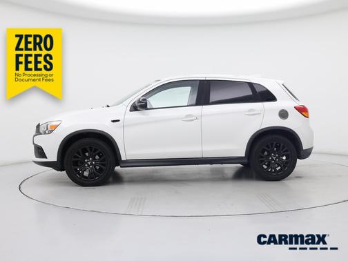 White 2017 Mitsubishi Outlander Sport LE