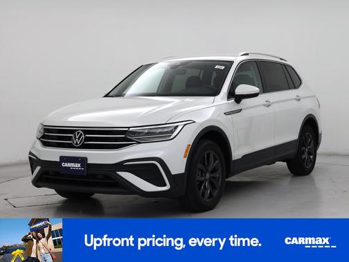 White 2023 Volkswagen Tiguan SE