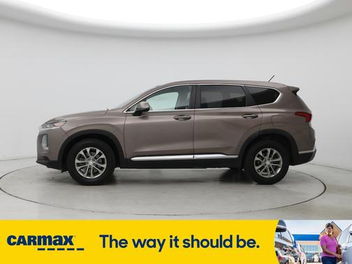 2019 Hyundai SANTA FE SE