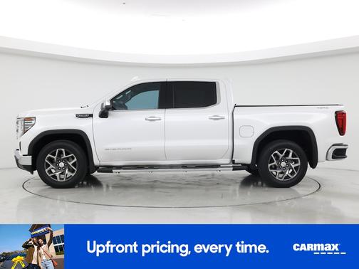 White 2024 GMC Sierra 1500 SLT