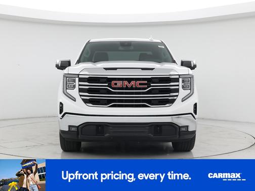 White 2024 GMC Sierra 1500 SLT