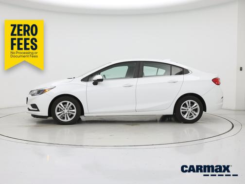 White 2018 Chevrolet Cruze LT
