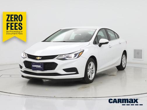 White 2018 Chevrolet Cruze LT