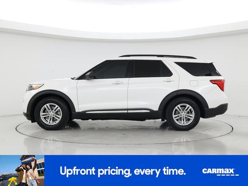 White 2021 Ford Explorer XLT
