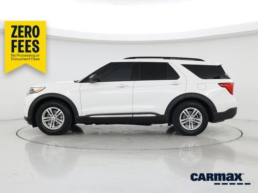 White 2021 Ford Explorer XLT