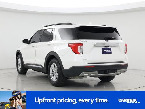 White 2021 Ford Explorer XLT