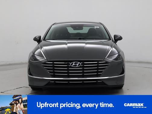 Gray 2022 Hyundai SONATA SE