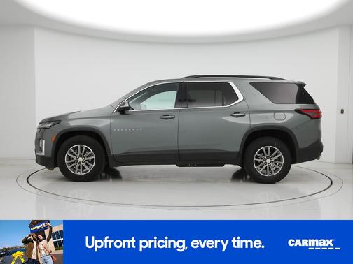 Green 2023 Chevrolet Traverse LT Cloth