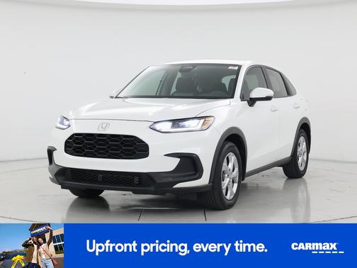 White 2023 Honda HR-V LX