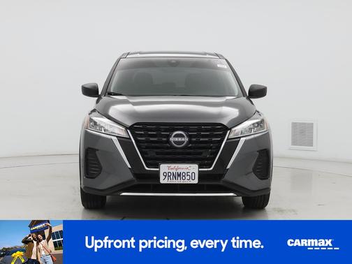 Gray 2022 Nissan Kicks S