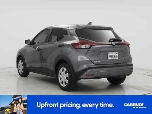 Gray 2022 Nissan Kicks S