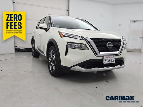 White 2023 Nissan Rogue Platinum