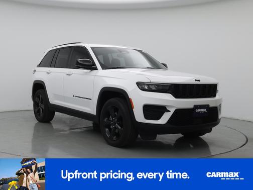 White 2022 Jeep Grand Cherokee Altitude