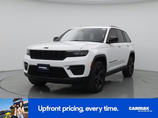 White 2022 Jeep Grand Cherokee Altitude