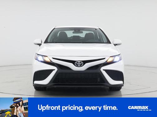 White 2024 Toyota Camry SE