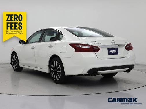 White 2018 Nissan Altima SL